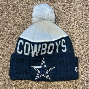 New Era Dallas Cowboys beanie with Pom Pom